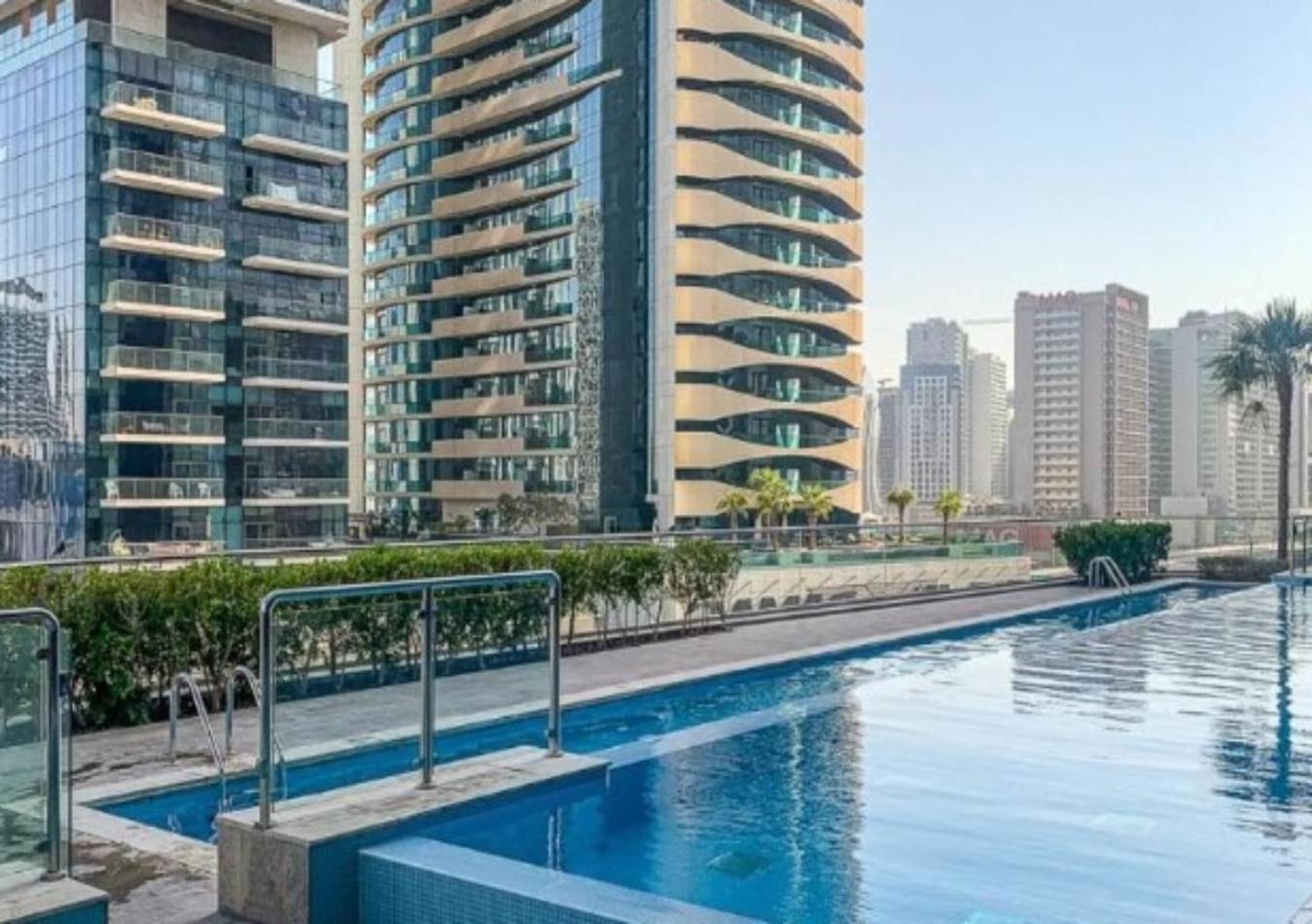 Modern 1Br Apartment, High Floor, Near Dubai Mall Екстер'єр фото