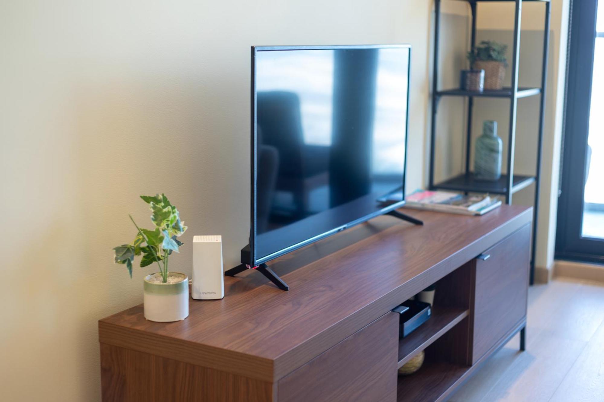 Modern 1Br Apartment, High Floor, Near Dubai Mall Екстер'єр фото